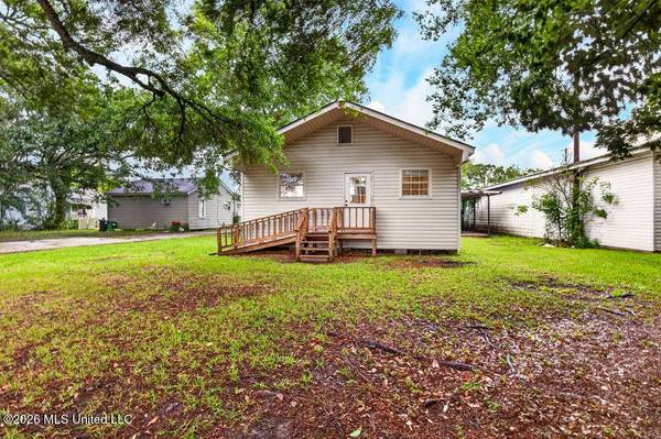 2414 Ingalls Avenue, Pascagoula, MS 39567