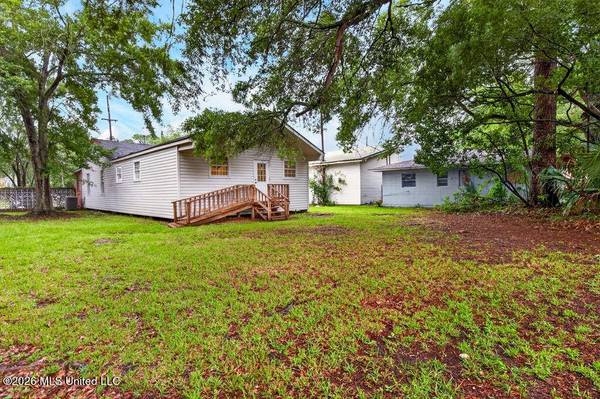 2414 Ingalls Avenue, Pascagoula, MS 39567