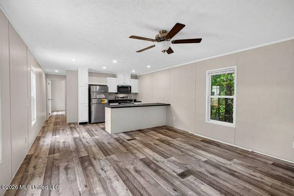 7737 Narcissus Drive, Gautier, MS 39553