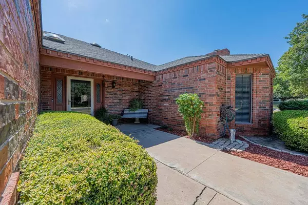 3907 Westminister Dr, Midland, TX 79707