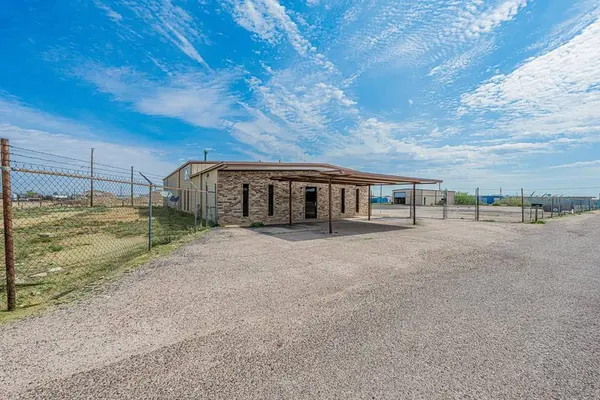 1305 Taylor, Midland, TX 79701