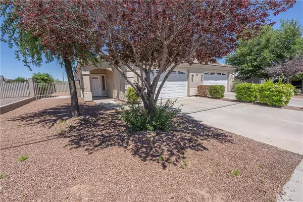 933 E Beverly AVE, Kingman, AZ 86409