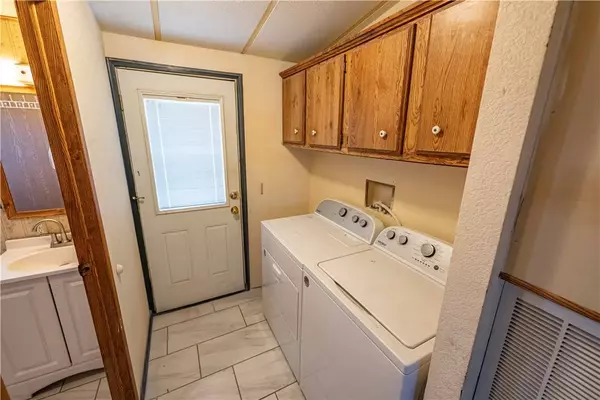 3883 N Hassayampa RD, Golden Valley, AZ 86413