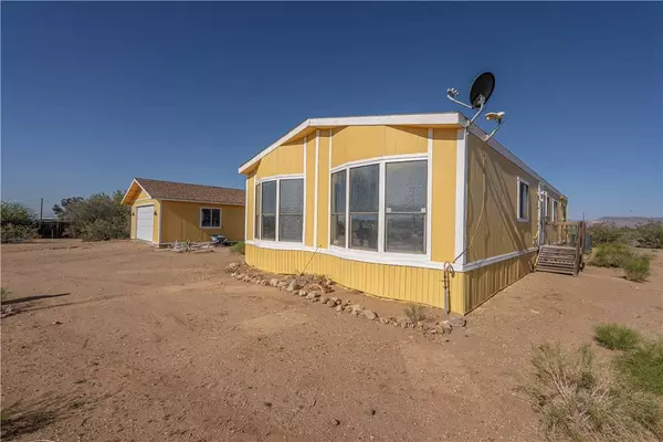 3883 N Hassayampa RD, Golden Valley, AZ 86413