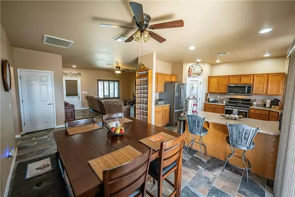 2445 Graystone DR, Kingman, AZ 86409