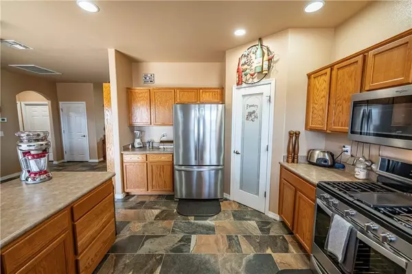 2445 Graystone DR, Kingman, AZ 86409