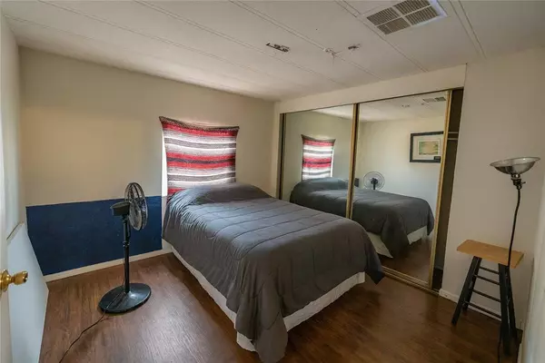 3833 W Burro DR, Golden Valley, AZ 86413