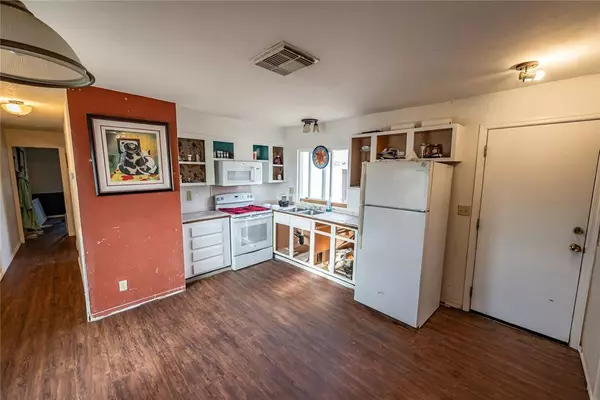 3833 W Burro DR, Golden Valley, AZ 86413