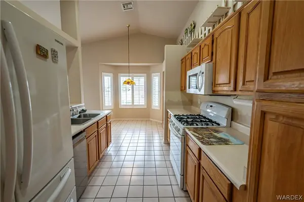 2604 Airfield CT, Kingman, AZ 86401