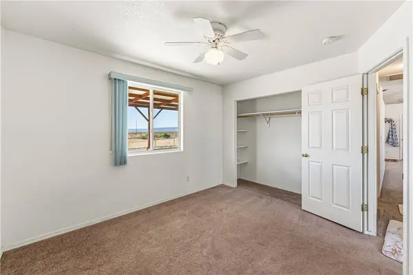 4568 W Scott DR, Golden Valley, AZ 86413