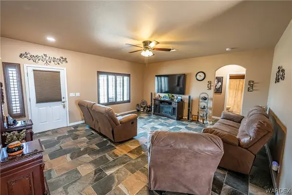 2445 Graystone DR, Kingman, AZ 86409