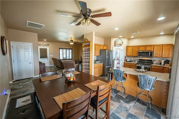 2445 Graystone DR, Kingman, AZ 86409