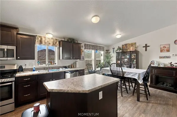 3464 W Rancho RD, Golden Valley, AZ 86413