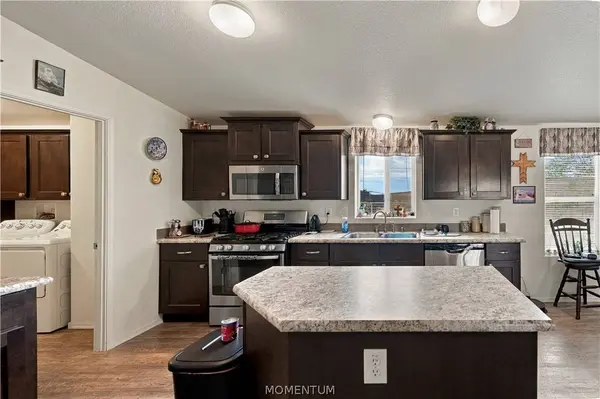 3464 W Rancho RD, Golden Valley, AZ 86413