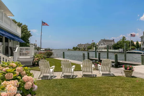 954 Barnegat Lane, Mantoloking, NJ 08738