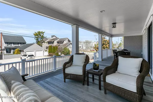 1039 Barnegat Lane, Mantoloking, NJ 08738