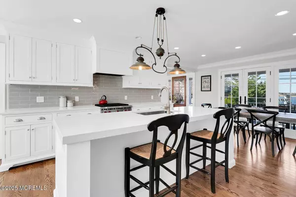 1039 Barnegat Lane, Mantoloking, NJ 08738