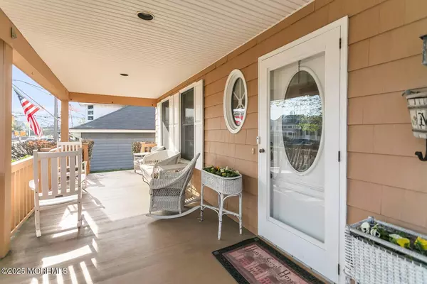 50 Bridge Avenue, Bay Head, NJ 08742