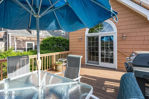 50 Bridge Avenue, Bay Head, NJ 08742