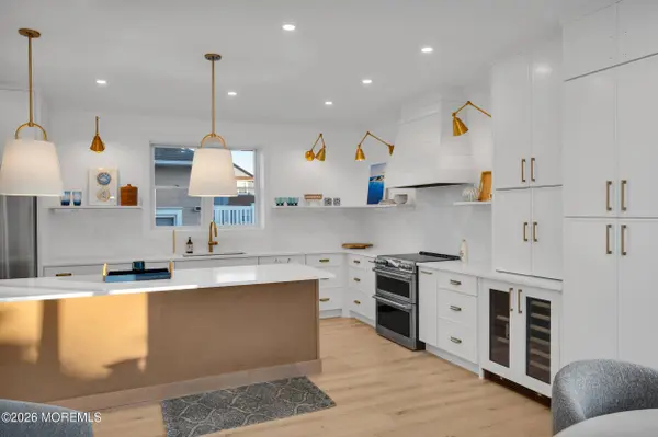 29 4th Avenue, Lavallette, NJ 08735