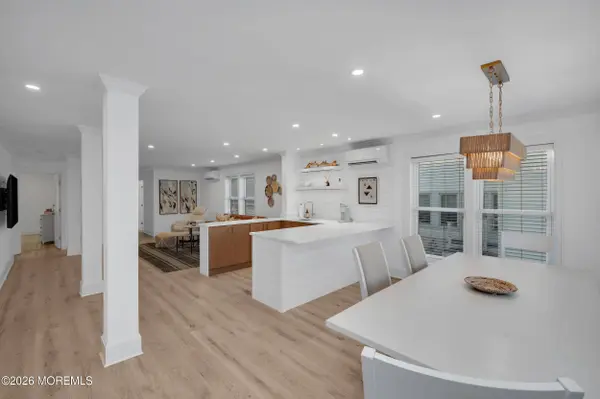 29 4th Avenue, Lavallette, NJ 08735