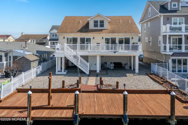 20 W Granada Drive, Brick, NJ 08723