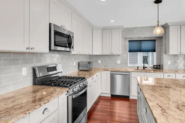 20 W Granada Drive, Brick, NJ 08723