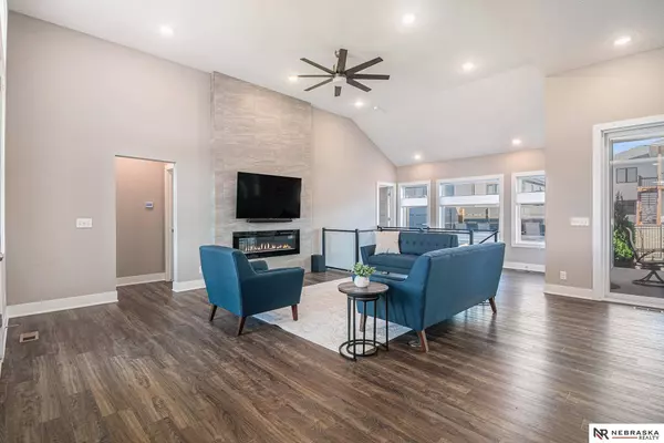 18408 Willis Avenue, Elkhorn, NE 68022