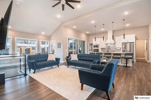 18408 Willis Avenue, Elkhorn, NE 68022