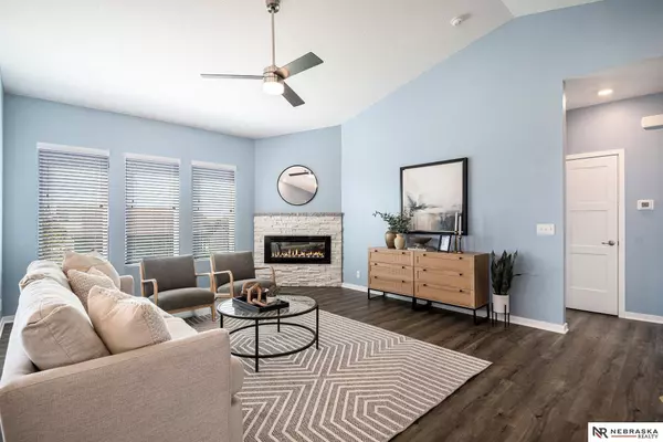 7304 N 167th Street, Bennington, NE 68007