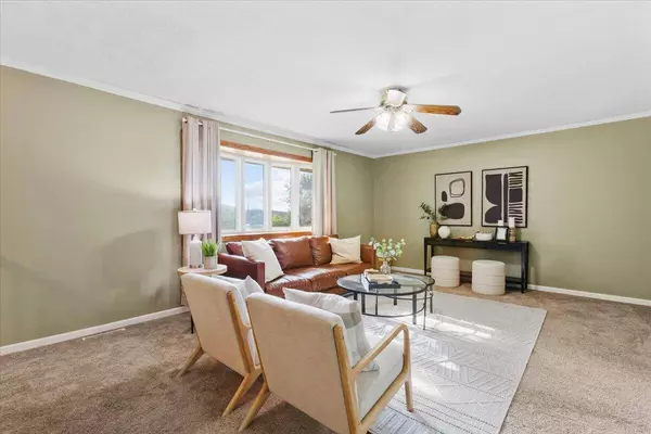 1330 ROLLING HILLS LOOP LOOP, Council Bluffs, IA 51503