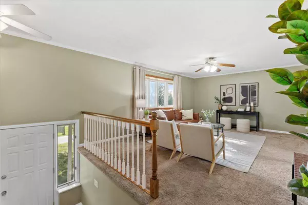 1330 ROLLING HILLS LOOP LOOP, Council Bluffs, IA 51503