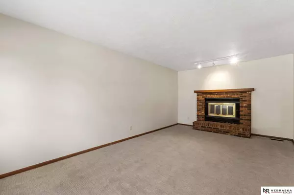 7629 Nebraska Avenue, Omaha, NE 68134