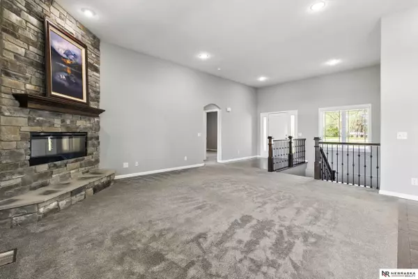 8605 Emerson Road, Plattsmouth, NE 68048