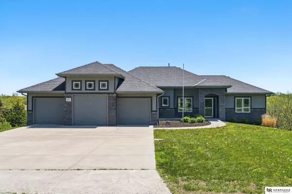 8605 Emerson Road, Plattsmouth, NE 68048