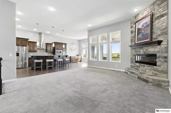 8605 Emerson Road, Plattsmouth, NE 68048