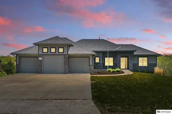 8605 Emerson Road, Plattsmouth, NE 68048