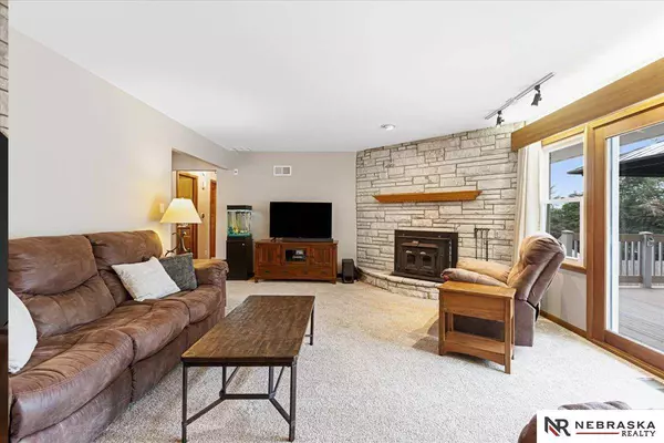 4430 Sunny Slope Avenue, Omaha, NE 68134