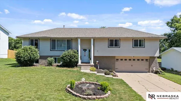 13638 Pierce Street, Omaha, NE 68144