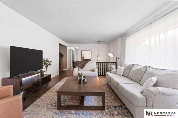 13638 Pierce Street, Omaha, NE 68144