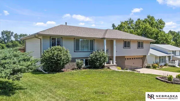 13638 Pierce Street, Omaha, NE 68144