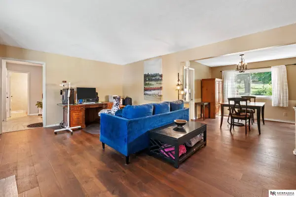 14855 Shirley Street, Omaha, NE 68114