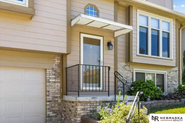 12219 Bedford Avenue, Omaha, NE 68164-2577