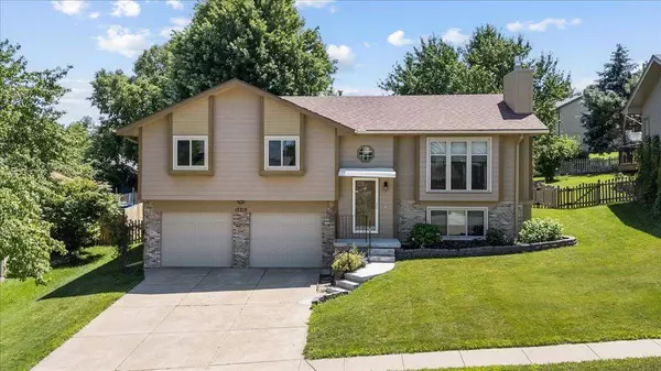 12219 Bedford Avenue, Omaha, NE 68164-2577