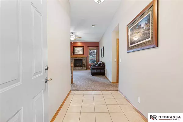 10021 S 202nd Circle, Gretna, NE 68028