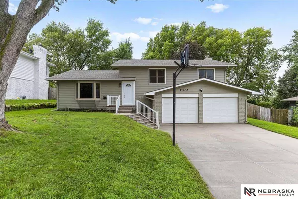 11435 Sunburst Street, Omaha, NE 68164
