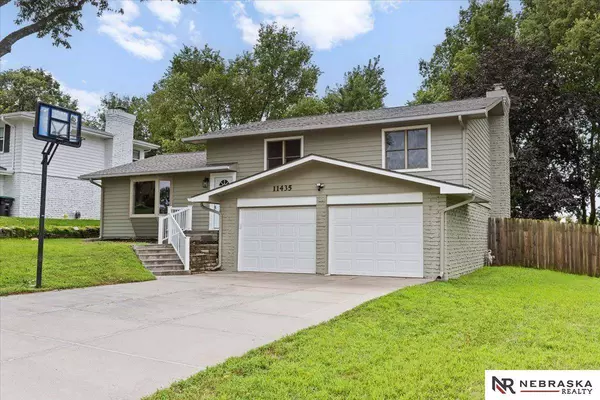 11435 Sunburst Street, Omaha, NE 68164