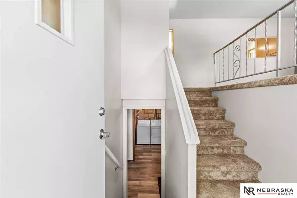 8847 Spaulding Circle, Omaha, NE 68134