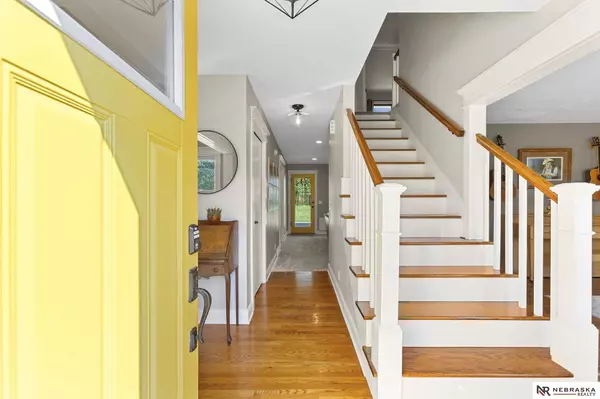 6309 N 105th Street, Omaha, NE 68134