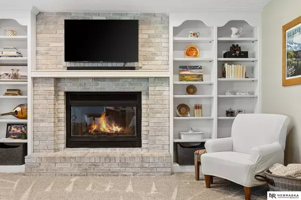 6309 N 105th Street, Omaha, NE 68134